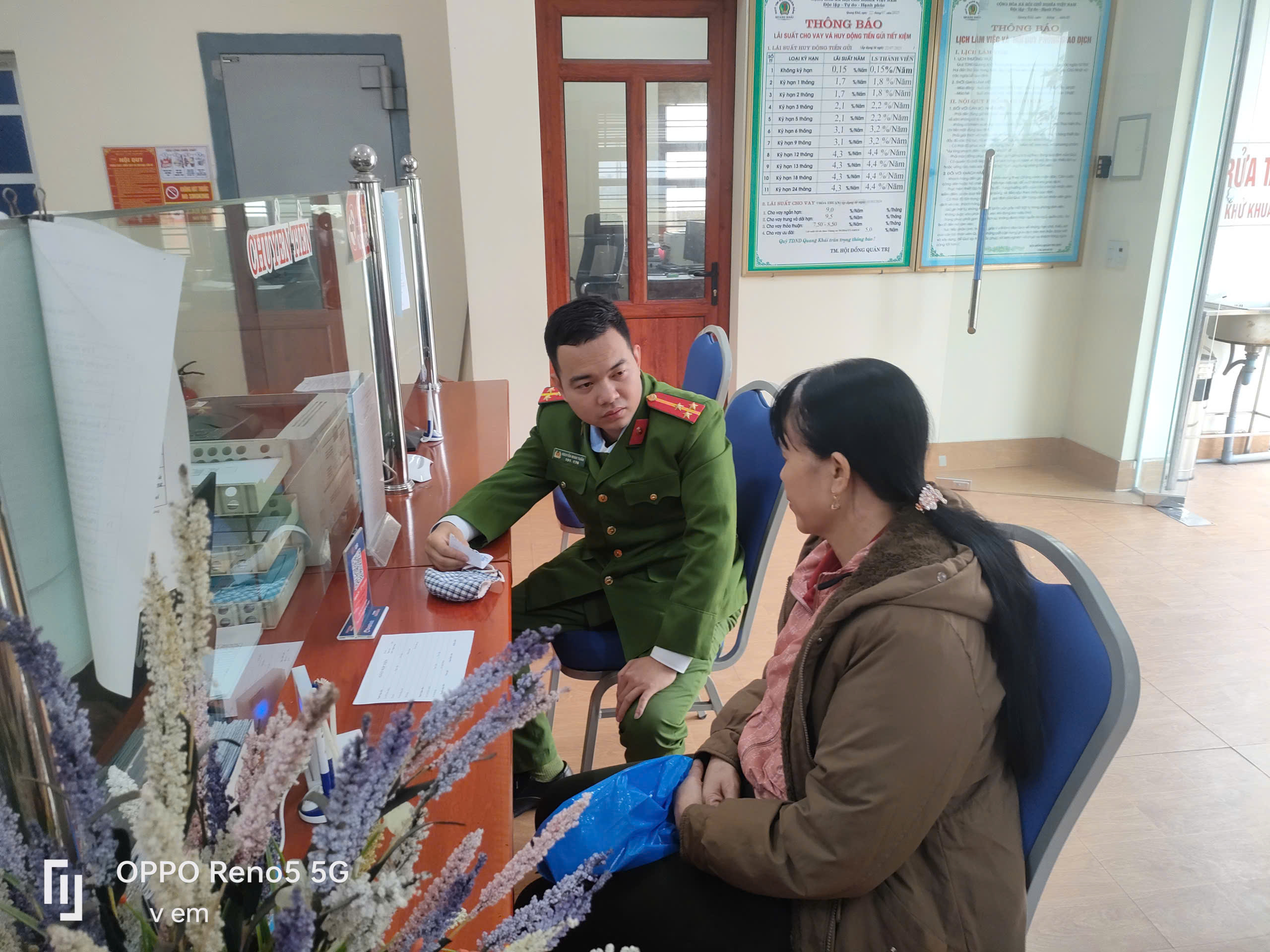 Công an xã Vĩnh Lại phối hợp Quỹ tín dụng nhân dân Quang Khải phát hiện, ngăn chặn việc công dân bị lừa đảo qua mạng xã hội